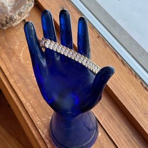 1/10 CTTW diamond tennis bracelet